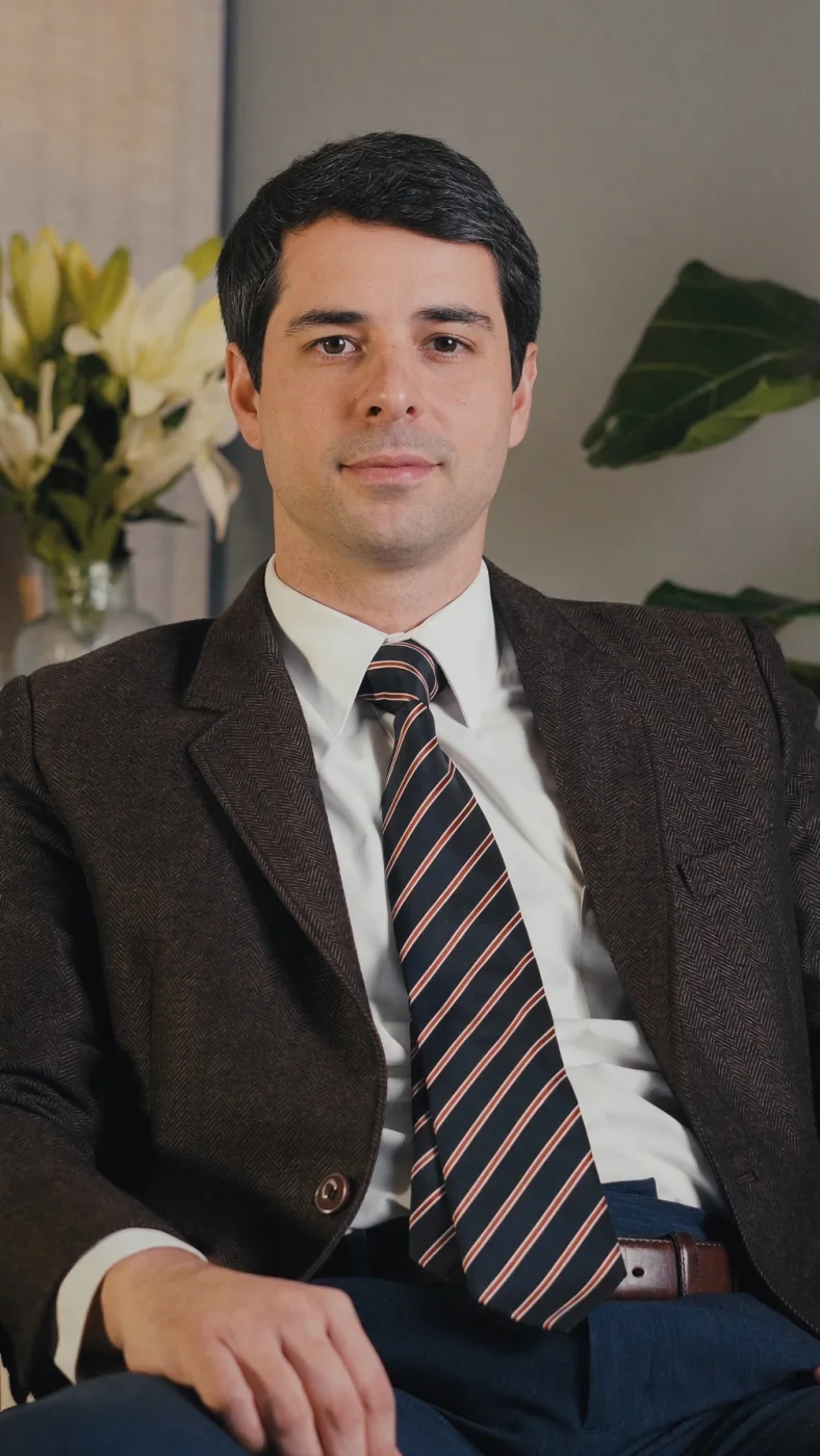 Dr. Thiago Barreiro